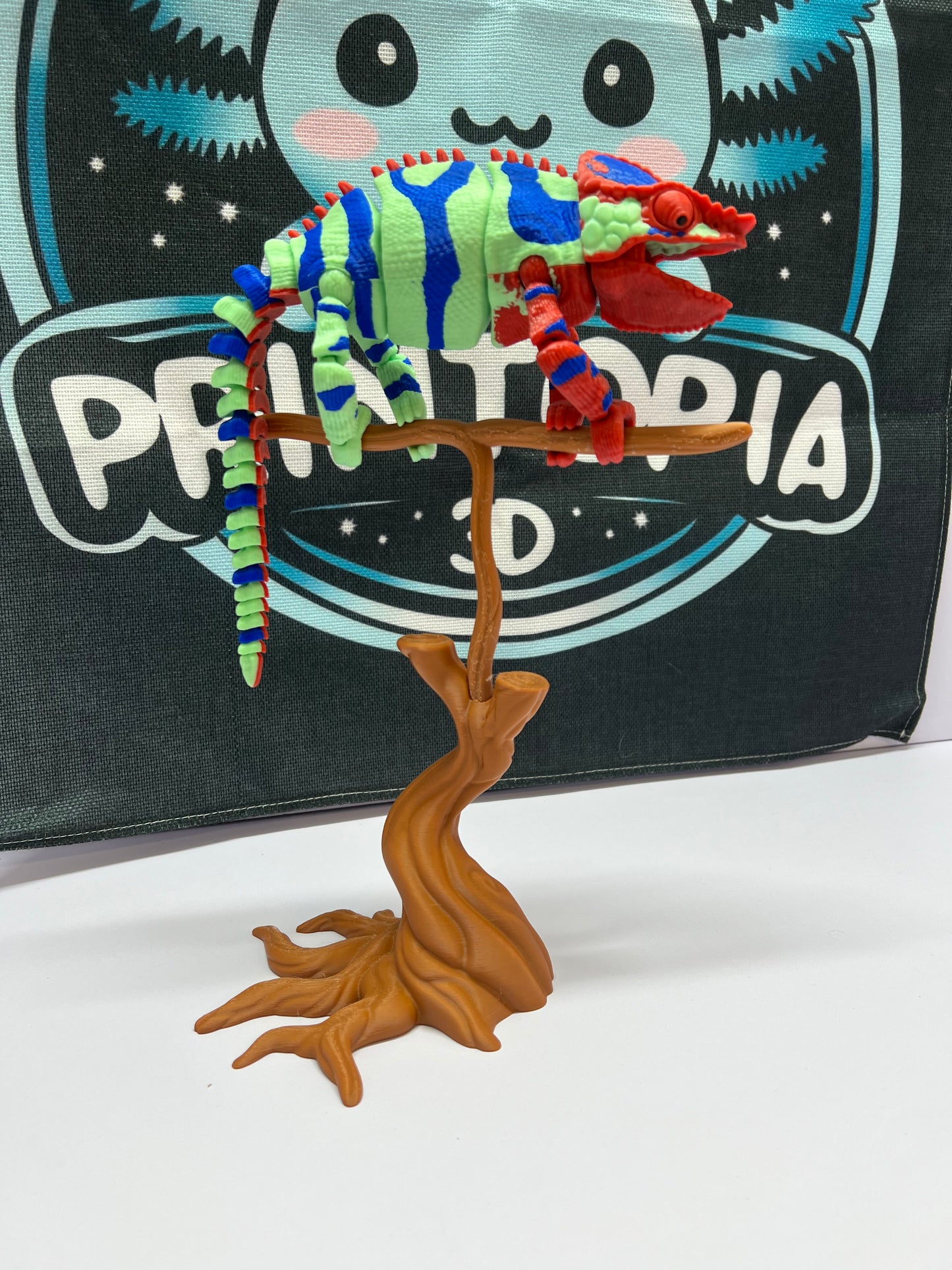 Panther chameleon W/Tree